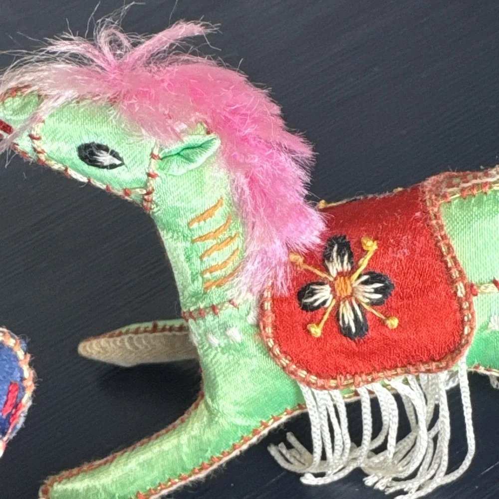 Vintage Horse Satin Embroidered China‎ Hand Made Set Of Two